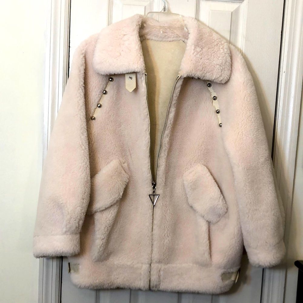 Faux Fur Shearling Off-White Jacket/Coat Winter, Pit to Pit 23" Pre-Owned